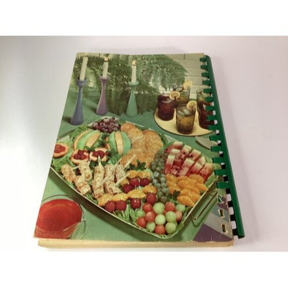 Favorite Recipes Of Home Economics Teachers: Salads Including Appetizers Cookboo - Picture 2 of 8